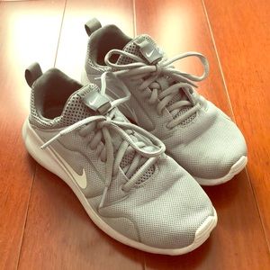 Nike Run * WORN ONCE*